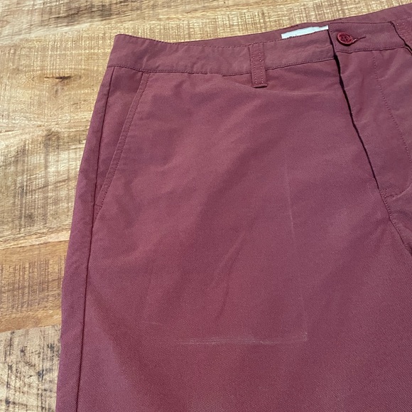 Travis Mathew Beck Short - Picture 6 of 7